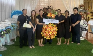 7 กรกฎาคม 2568 ตัวแทนสหกรณ์ออมทรัพย์ฯ ร่วมวางหรีดเคารพศพมารดาของนางนันทา ใจสุธำ สมาชิกสังกัดโรงพยาบาลน่าน
